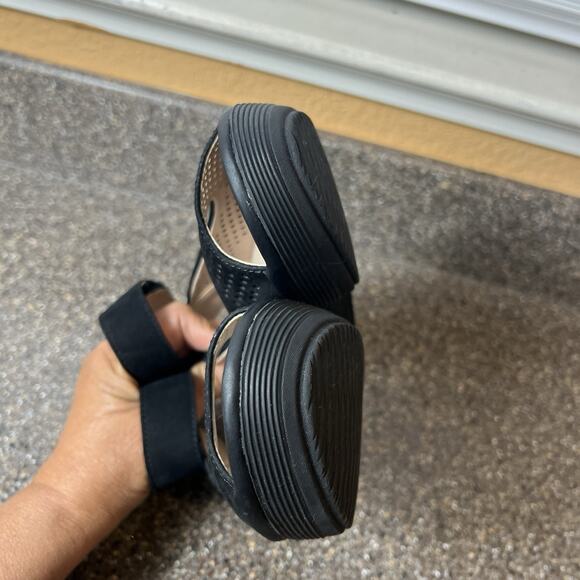 Clarks Womens Size 6 M Black Suede Sling Back Ankle Strap Peep Toe Wedge Sandals - Picture 7 of 11